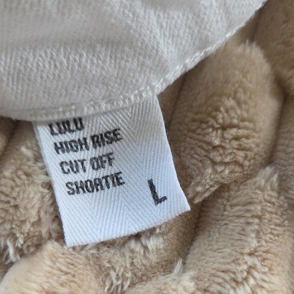 Eunina White Jean Shorts Distressed Frayed Hem - Picture 5 of 5